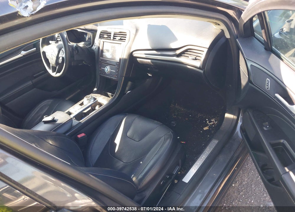2019 FORD FUSION TITANIUM VIN: 3FA6P0D95KR241933