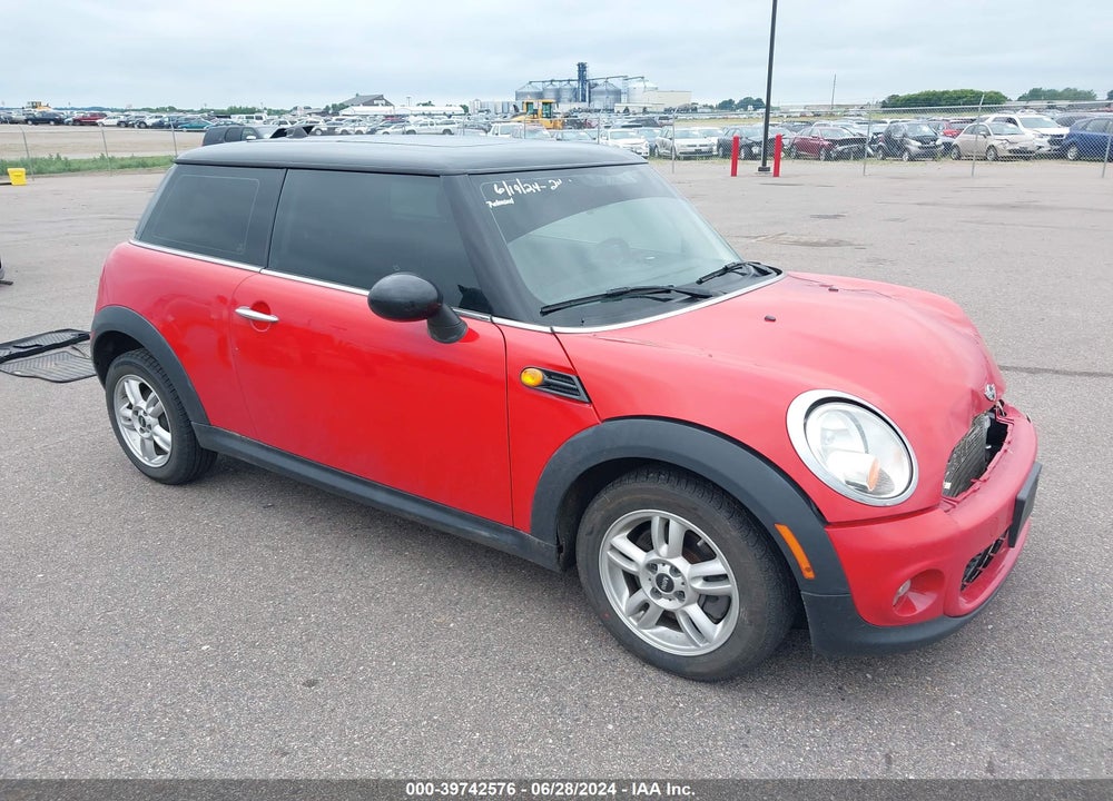 2013 MINI HARDTOP COOPER VIN: WMWSU3C58DT374556