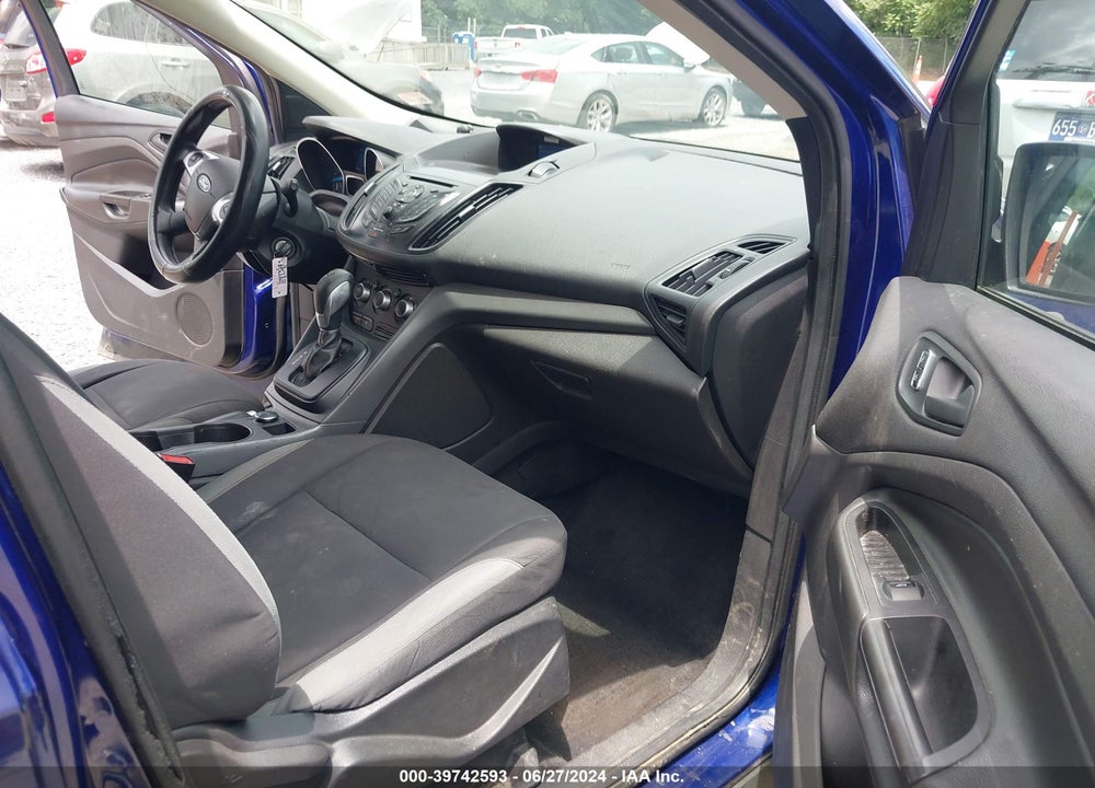2015 FORD ESCAPE S VIN: 1FMCU0F75FUC41149