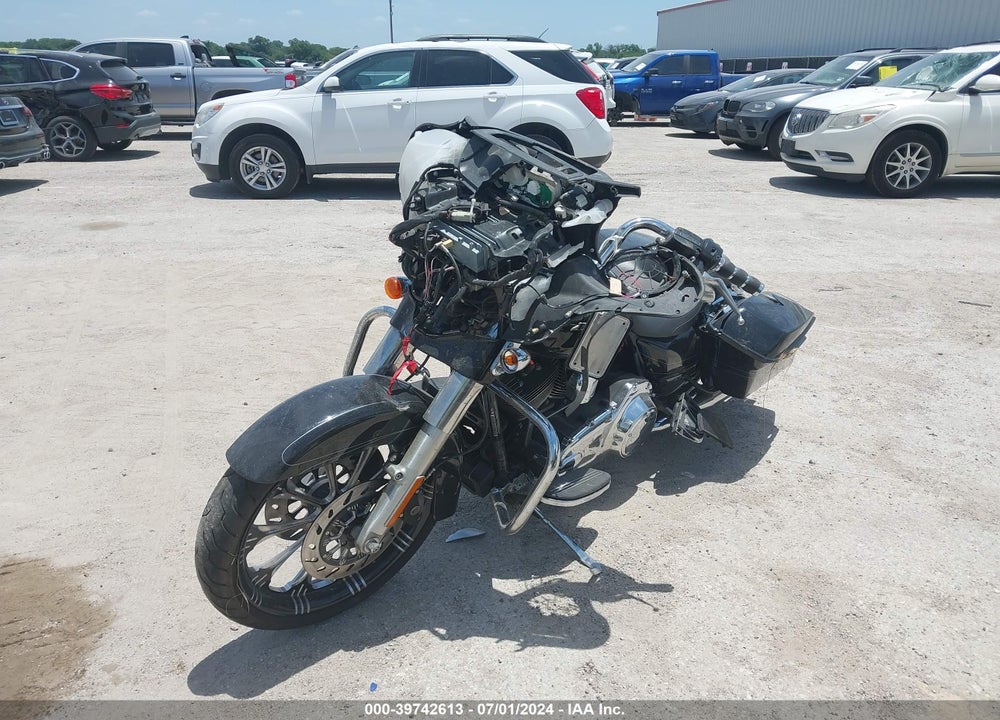 2014 HARLEY-DAVIDSON FLHX STREET GLIDE VIN: 1HD1KBM16EB708390