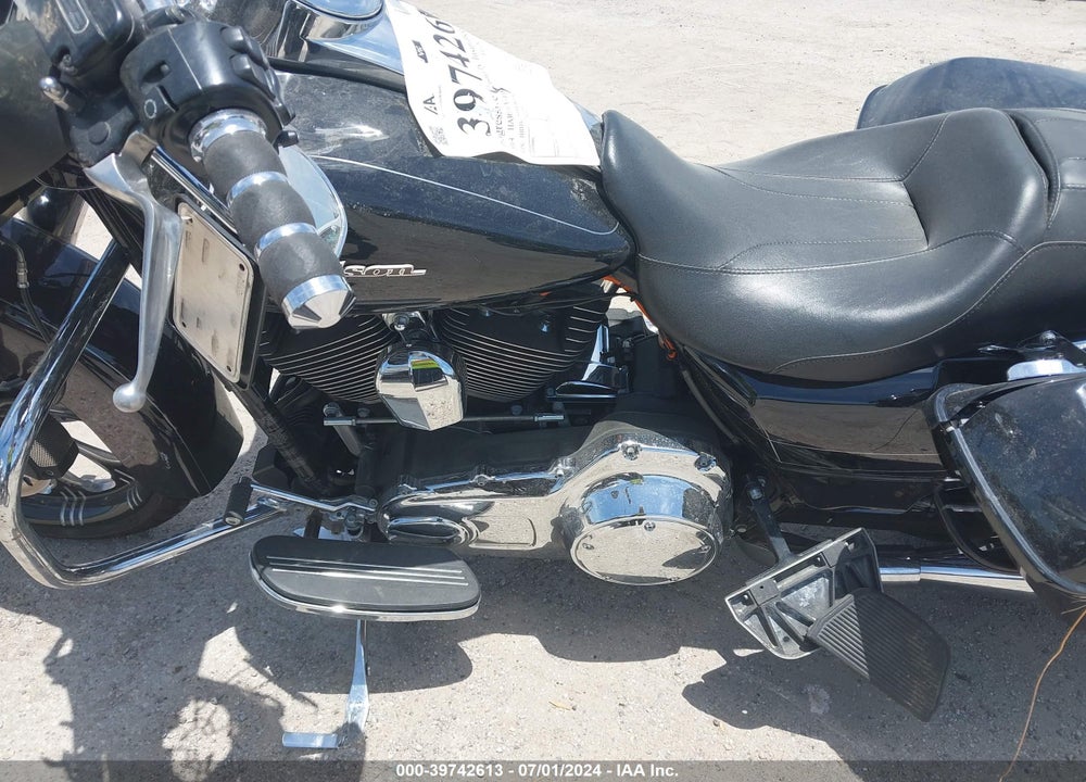 2014 HARLEY-DAVIDSON FLHX STREET GLIDE VIN: 1HD1KBM16EB708390