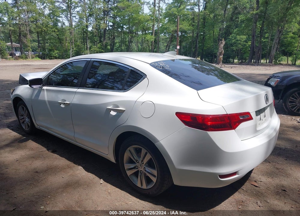 2013 ACURA ILX 2.0L VIN: 19VDE1F36DE021547
