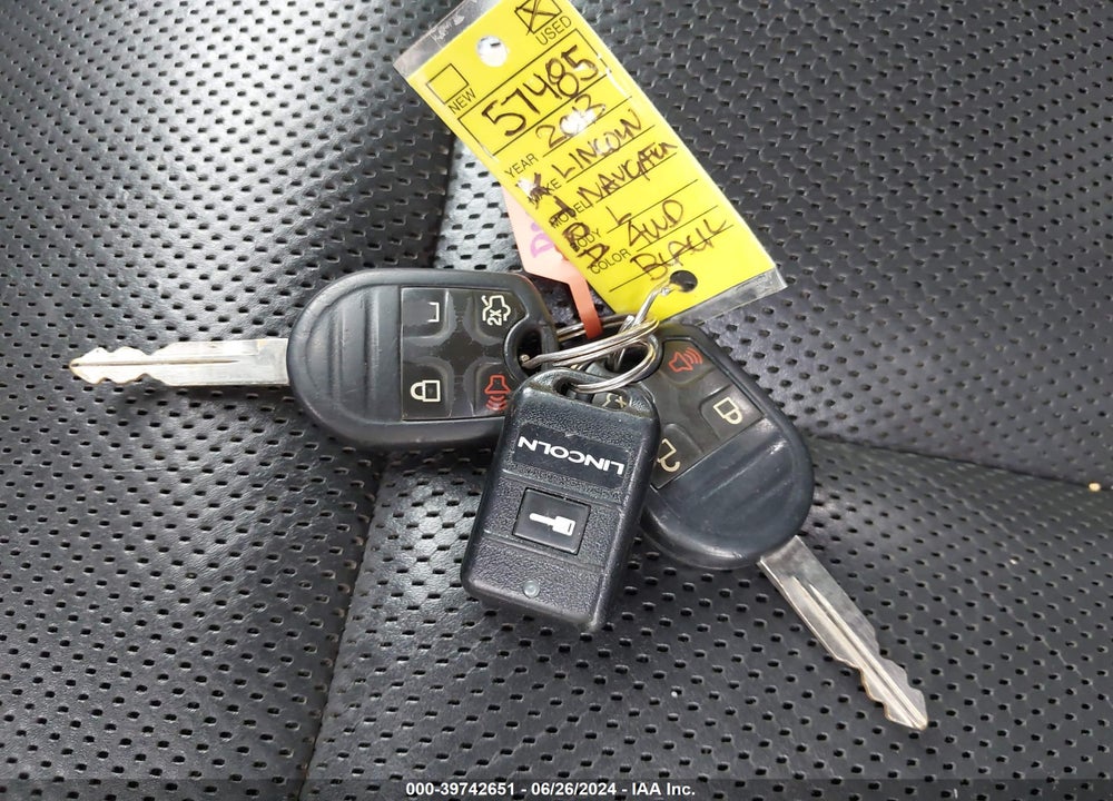 2013 LINCOLN NAVIGATOR L VIN: 5LMJJ3J58DEL04336