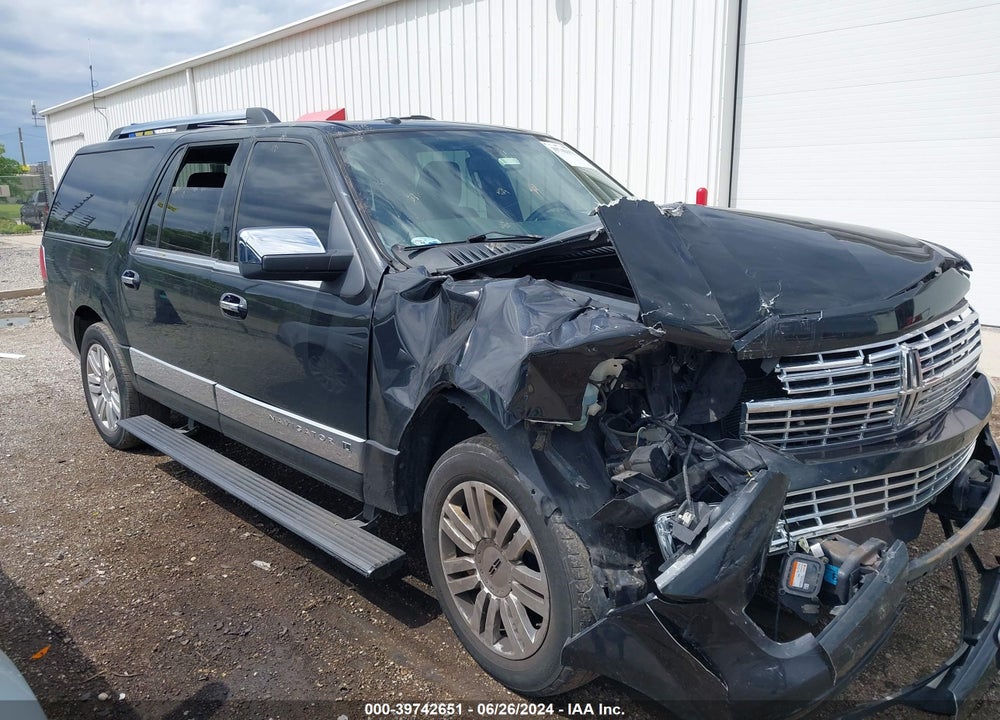 2013 LINCOLN NAVIGATOR L VIN: 5LMJJ3J58DEL04336