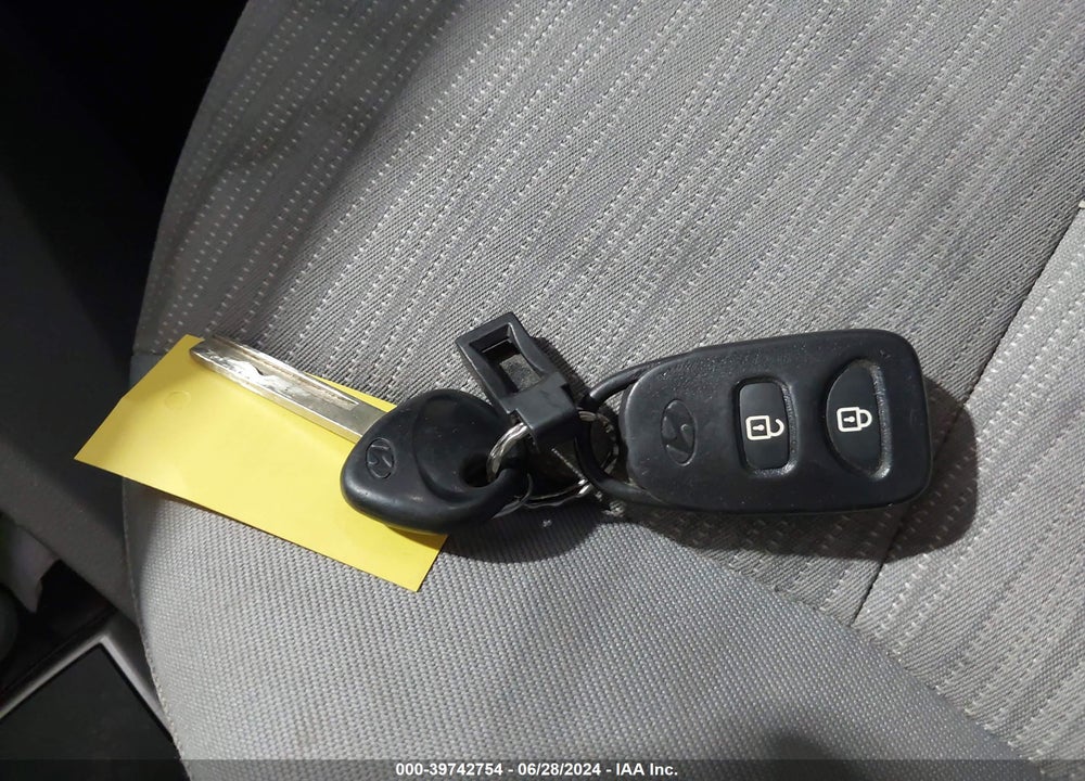 2015 HYUNDAI ACCENT GLS VIN: KMHCT4AE4FU921317