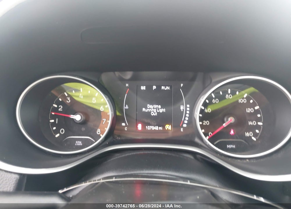 2018 JEEP COMPASS SPORT FWD VIN: 3C4NJCAB5JT495420