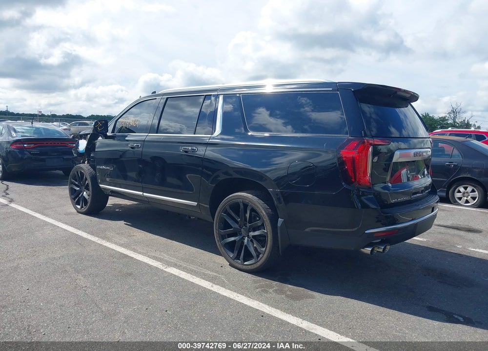 2022 GMC YUKON XL 4WD DENALI VIN: 1GKS2JKL3NR344154