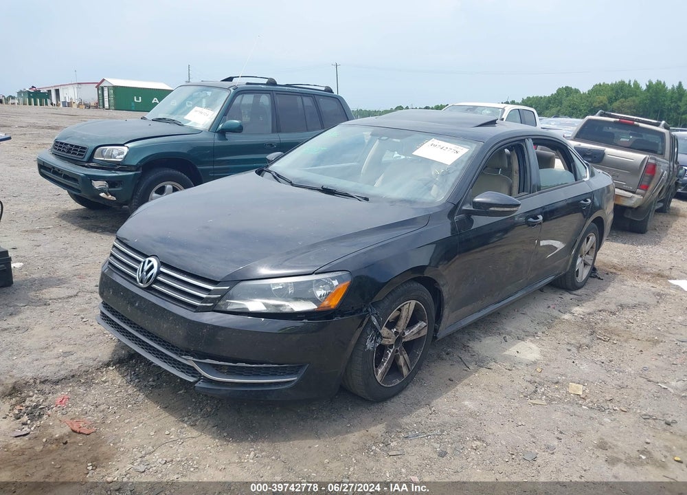 2013 VOLKSWAGEN PASSAT 2.5L SE VIN: 1VWBP7A39DC107815
