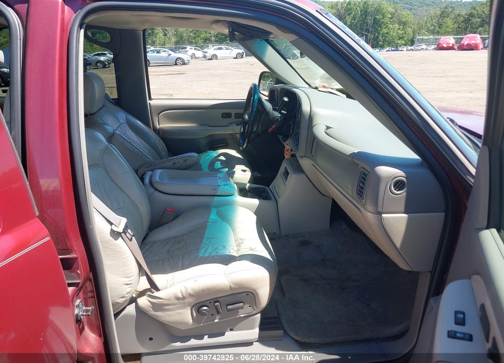 2002 CHEVROLET TAHOE LT VIN: 1GNEK13Z22J256368