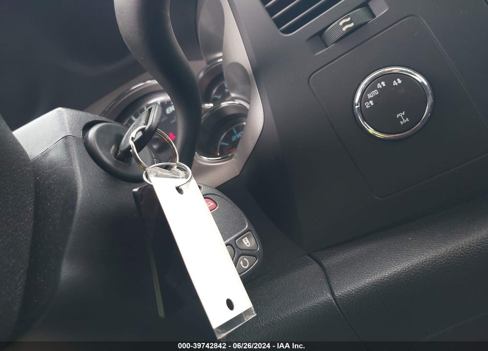 2010 CHEVROLET SILVERADO 1500 LT VIN: 3GCRKSE30AG282850
