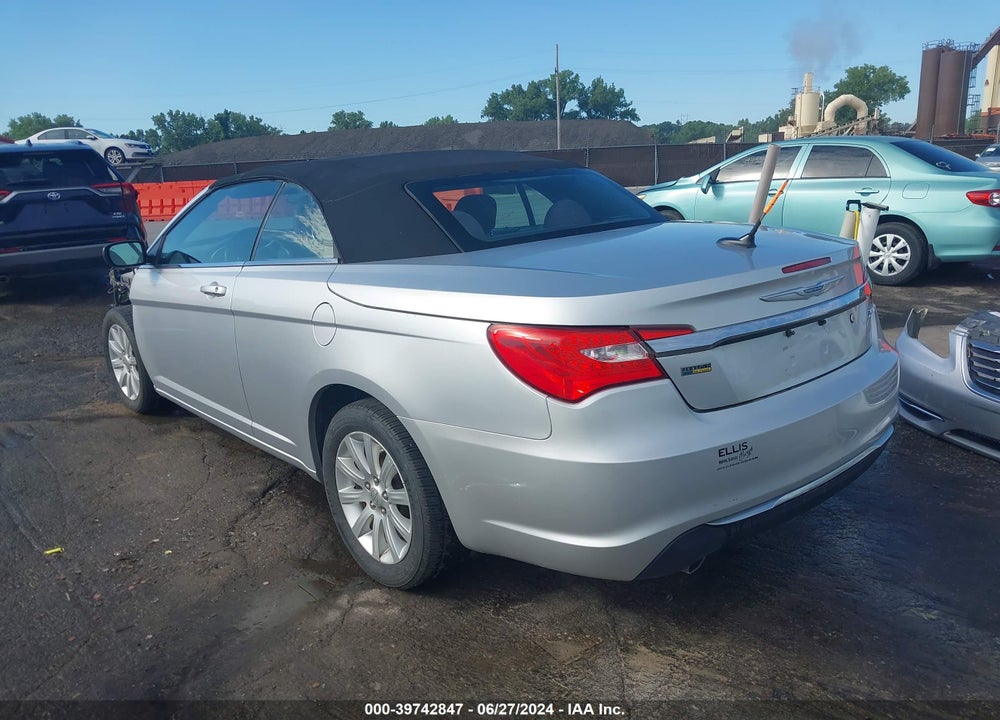 2012 CHRYSLER 200 TOURING VIN: 1C3BCBEG5CN246118