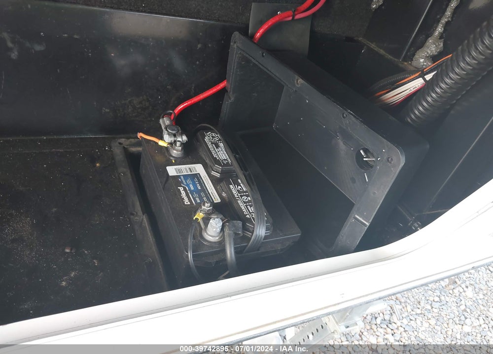 2012 FOREST RIVER WILDCAT 312BHX VIN: 4X4FWCG23CV025817