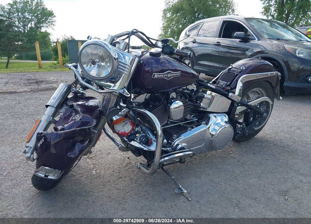 2010 HARLEY-DAVIDSON FLSTC VIN: 1HD1BW516AB029011