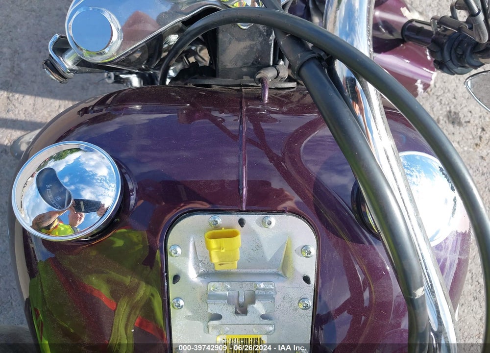 2010 HARLEY-DAVIDSON FLSTC VIN: 1HD1BW516AB029011