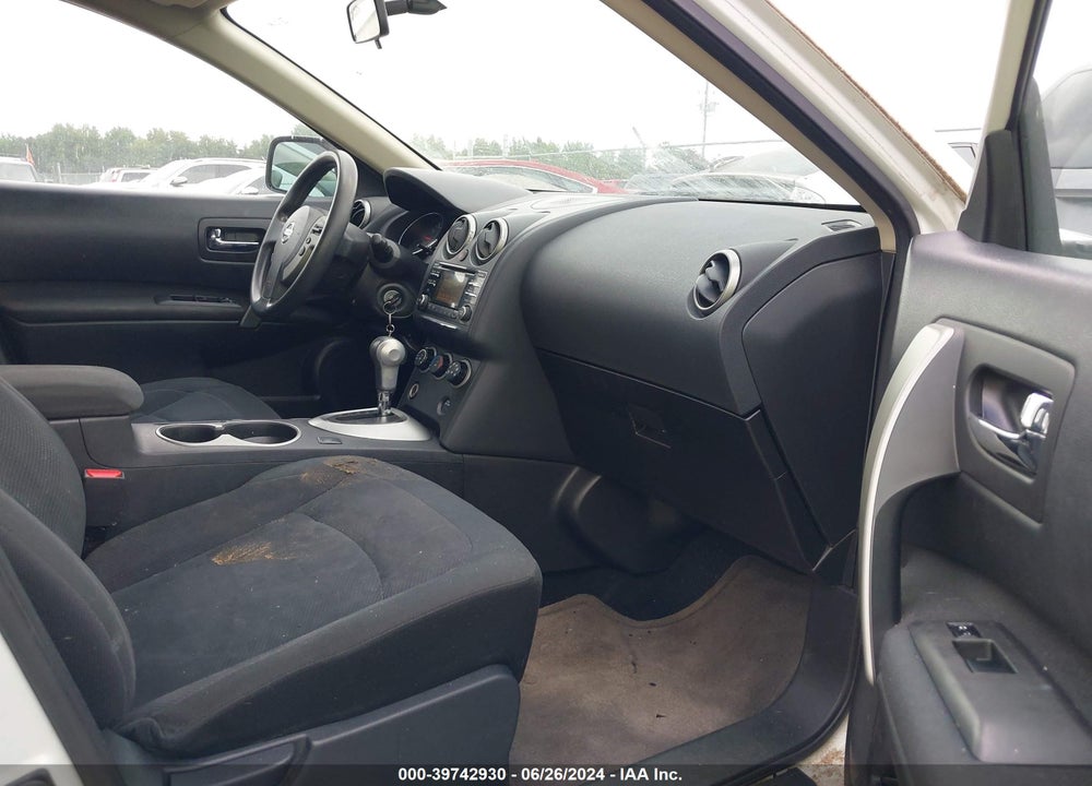 2014 NISSAN ROGUE SELECT S VIN: JN8AS5MT8EW600774