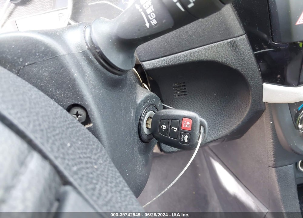 2014 TOYOTA COROLLA LE PLUS VIN: 2T1BURHE0EC099529
