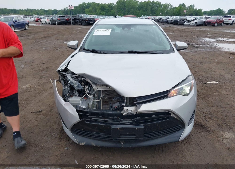 2019 TOYOTA COROLLA LE VIN: 2T1BURHE0KC140866