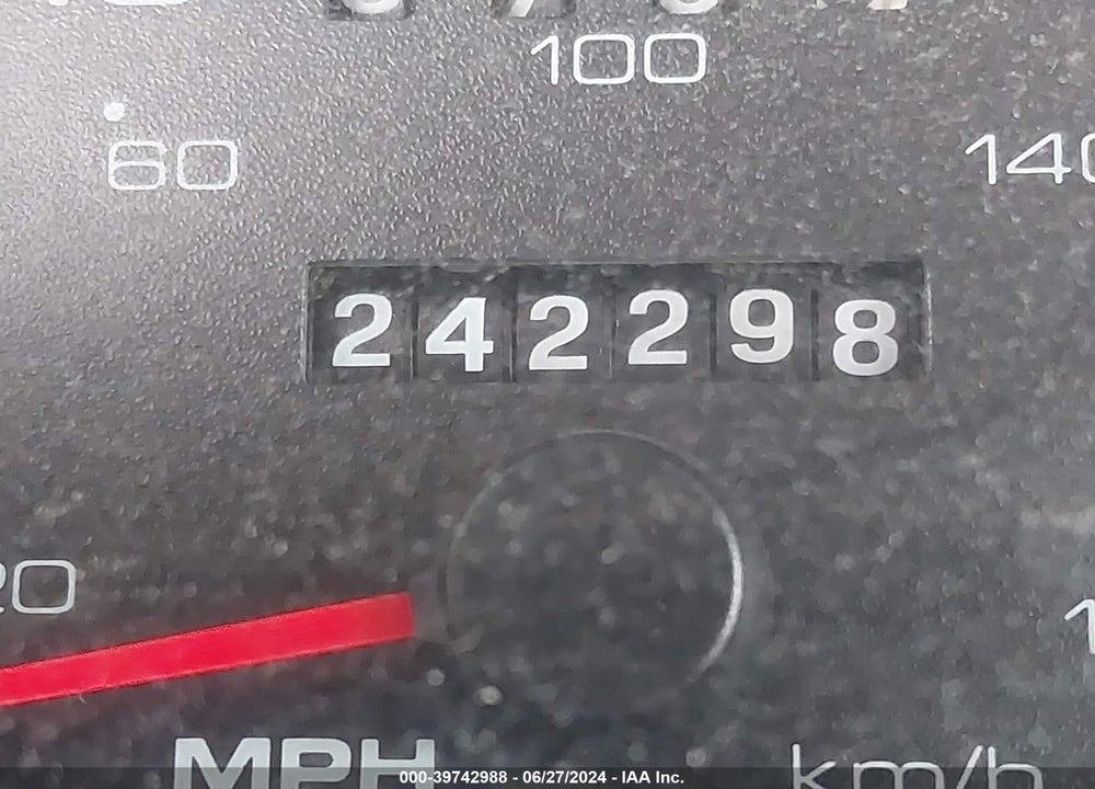2001 FORD TAURUS SES VIN: 1FAFP55U81A200348