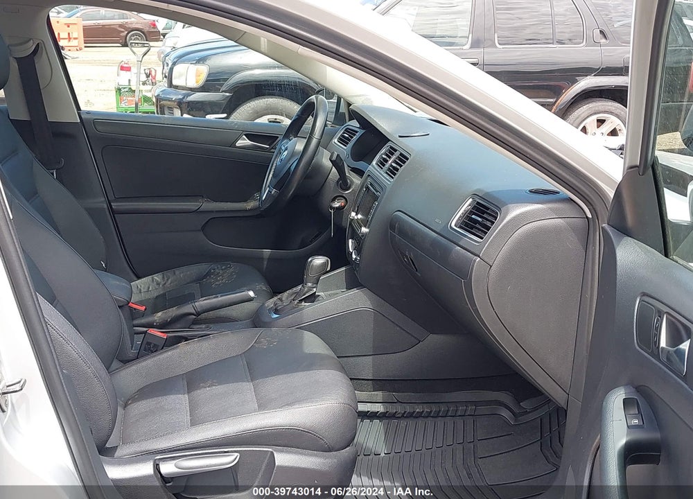 2011 VOLKSWAGEN JETTA 2.5L SE VIN: 3VWDZ7AJ7BM320498
