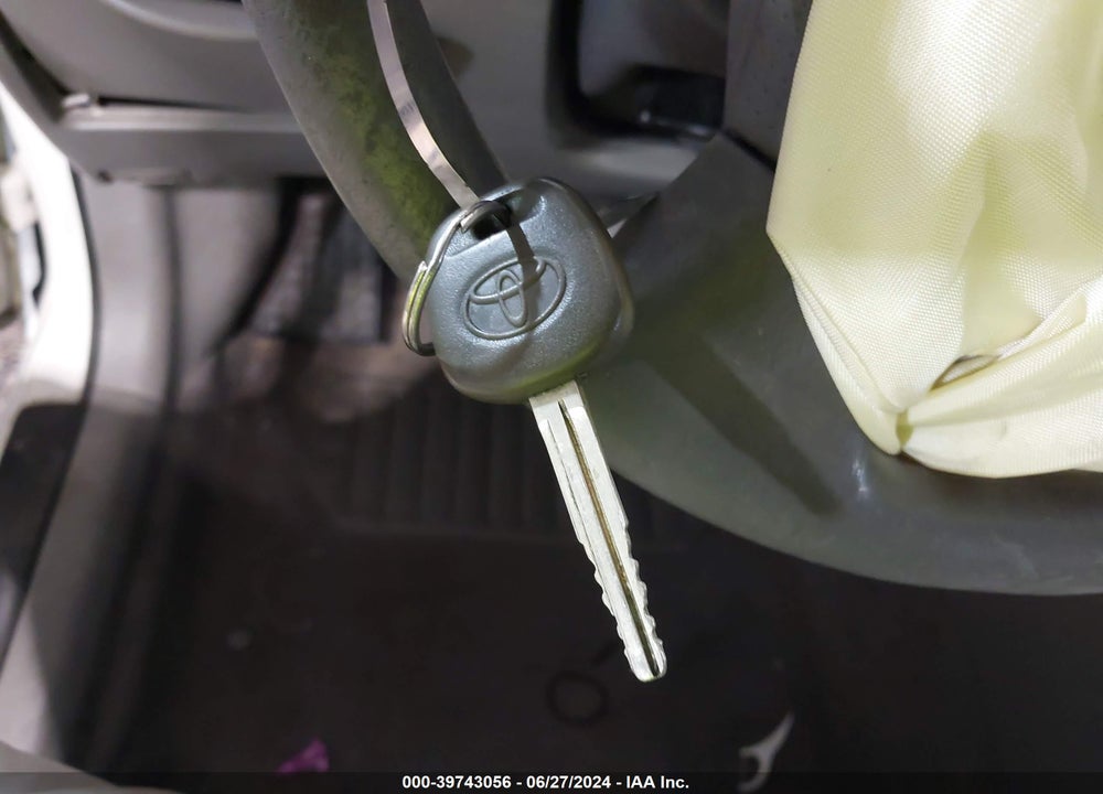 2007 TOYOTA COROLLA LE VIN: JTDBR32E870117750