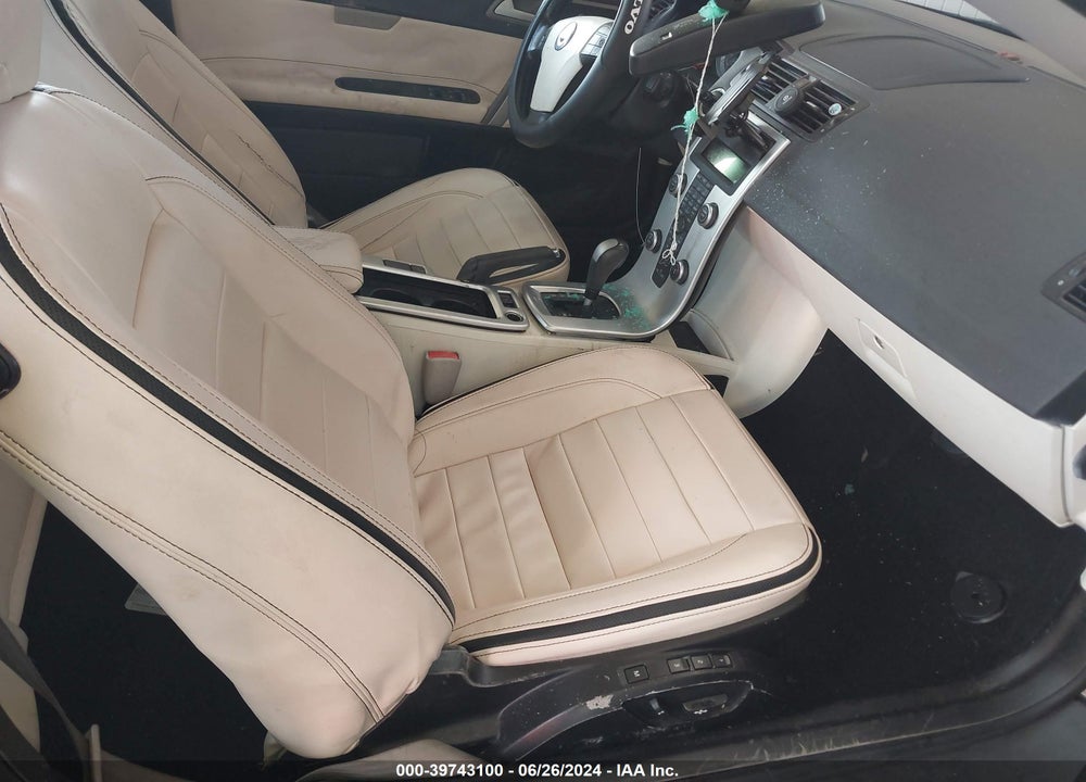 2011 VOLVO C70 T5 VIN: YV1672MC9BJ116875