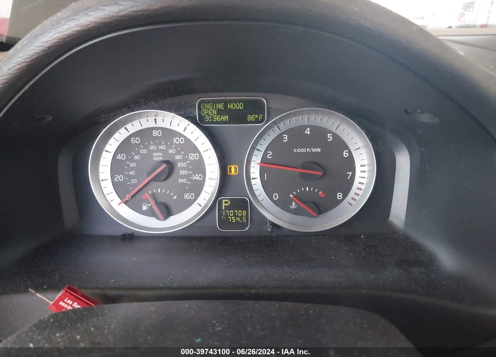 2011 VOLVO C70 T5 VIN: YV1672MC9BJ116875