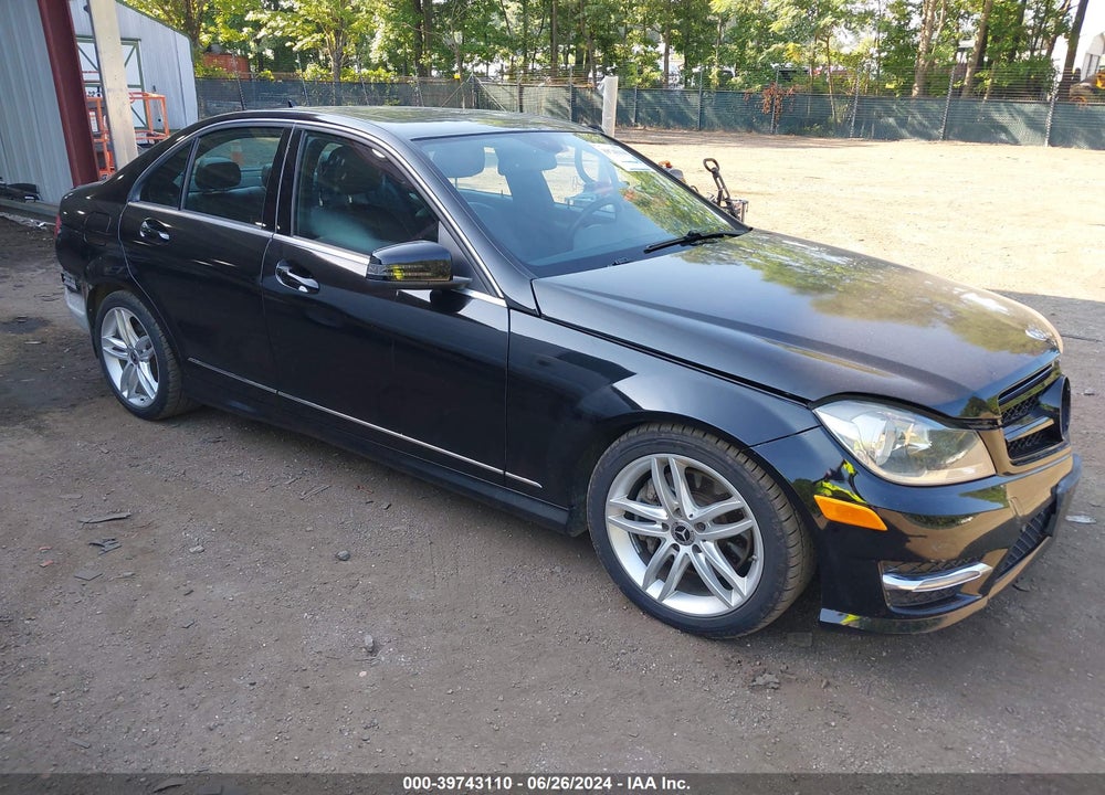2013 MERCEDES-BENZ C 300 LUXURY 4MATIC/SPORT 4MATIC VIN: WDDGF8AB5DR283790