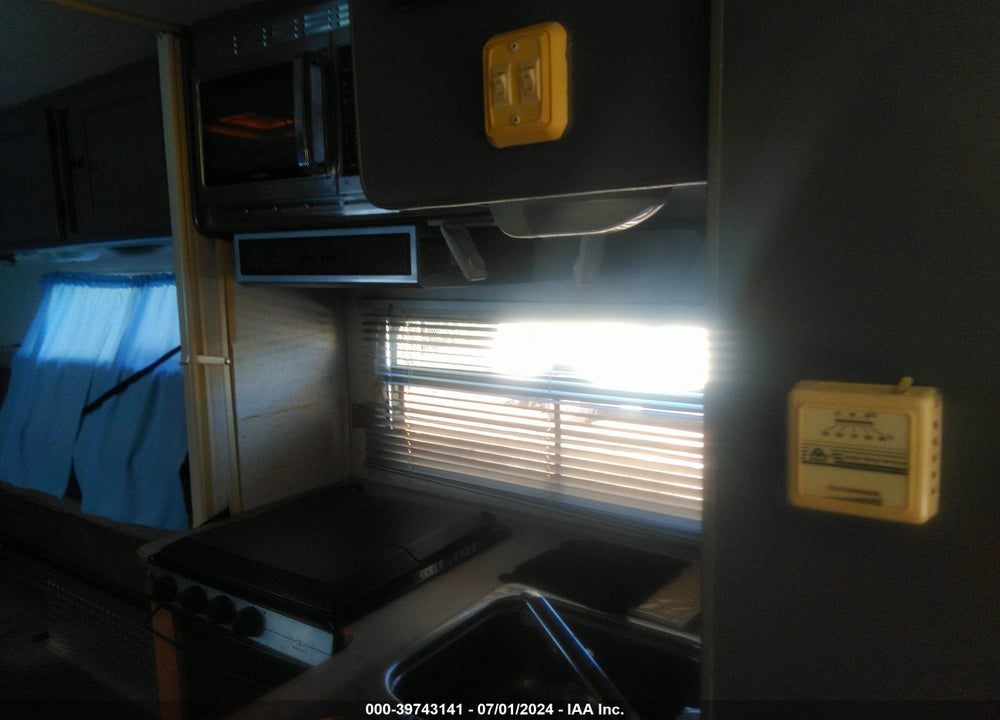 2004 R-VISION M-291 TOY HAULER VIN: 4WYS15N2241702744