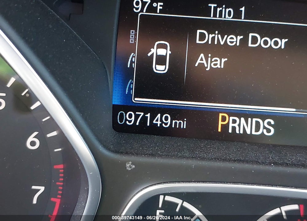 2018 FORD FOCUS SEL VIN: 1FADP3H25JL302264