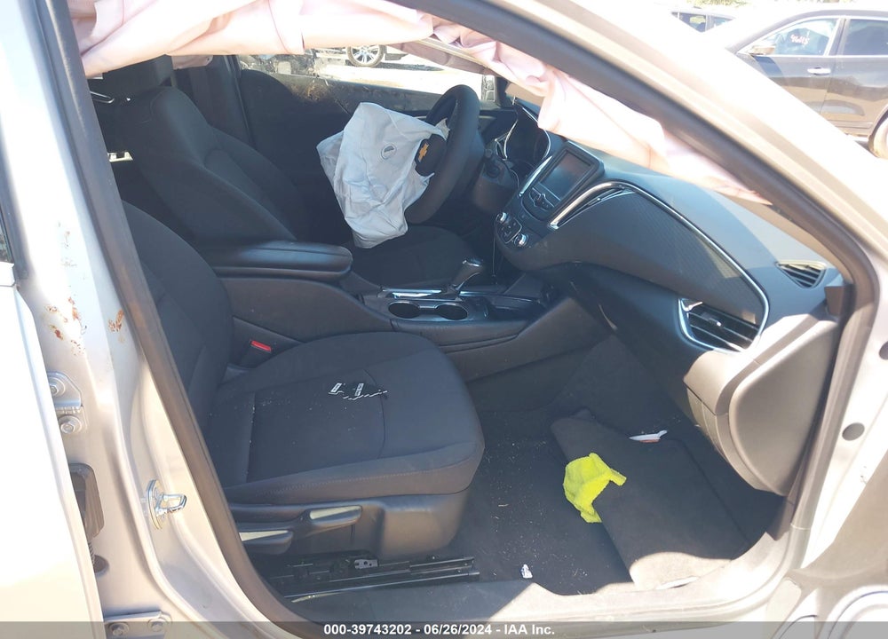 2018 CHEVROLET MALIBU LT VIN: 1G1ZD5ST6JF129433