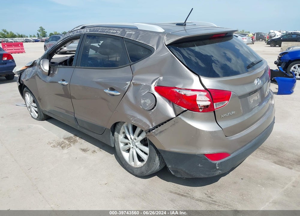2011 HYUNDAI TUCSON LIMITED VIN: KM8JU3AC8BU211554