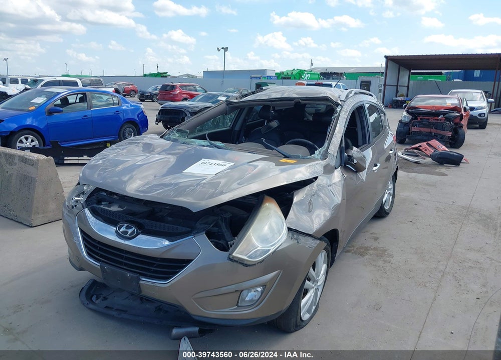 2011 HYUNDAI TUCSON LIMITED VIN: KM8JU3AC8BU211554