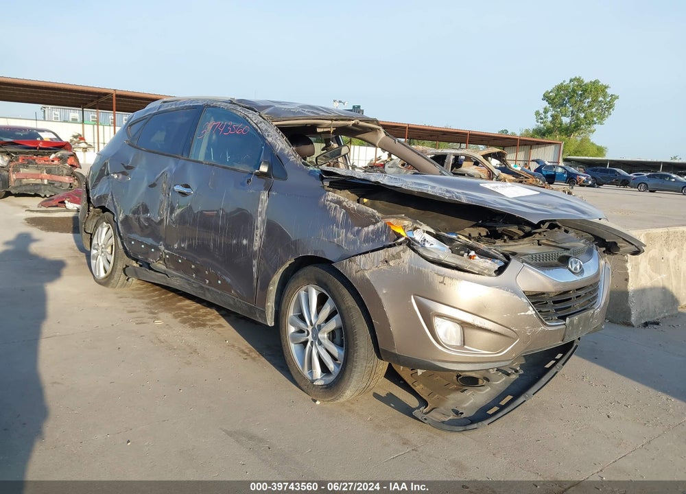 2011 HYUNDAI TUCSON LIMITED VIN: KM8JU3AC8BU211554