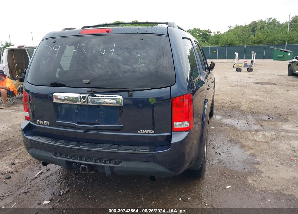 2012 HONDA PILOT LX VIN: 5FNYF4H28CB057860