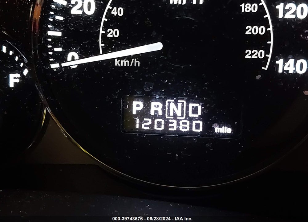 2008 JEEP COMMANDER LIMITED VIN: 1J8HG58N08C223685