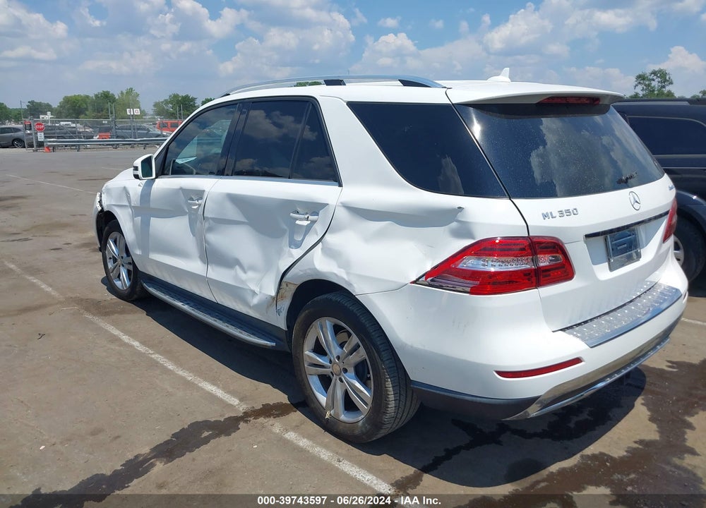 2015 MERCEDES-BENZ ML 350 4MATIC VIN: 4JGDA5HB5FA561780