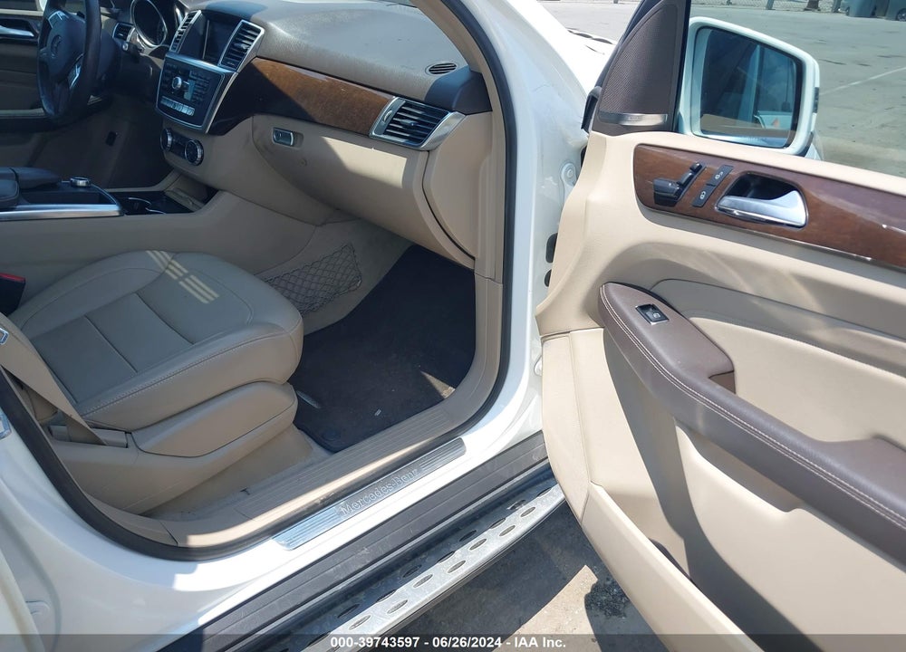 2015 MERCEDES-BENZ ML 350 4MATIC VIN: 4JGDA5HB5FA561780