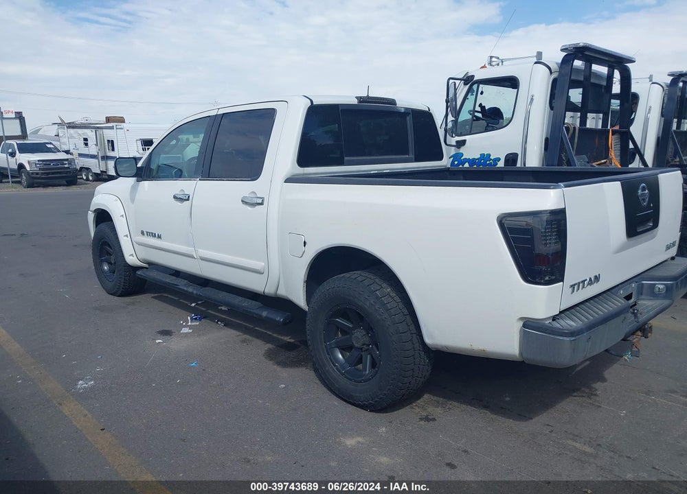 2005 NISSAN TITAN SE VIN: 1N6BA07B65N536813