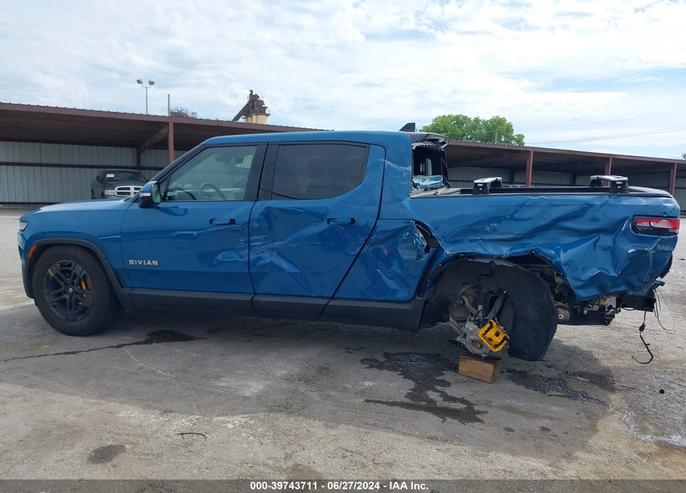 2023 RIVIAN R1T ADVENTURE QUAD-MOTOR LARGE PACK VIN: 7FCTGAAA9PN022527