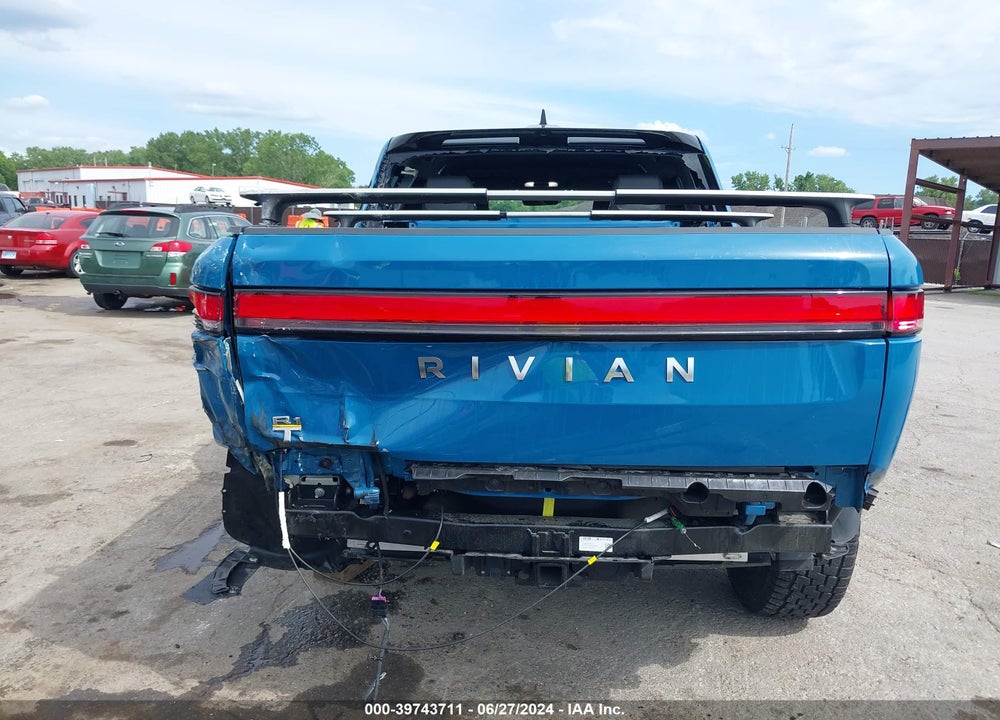 2023 RIVIAN R1T ADVENTURE QUAD-MOTOR LARGE PACK VIN: 7FCTGAAA9PN022527