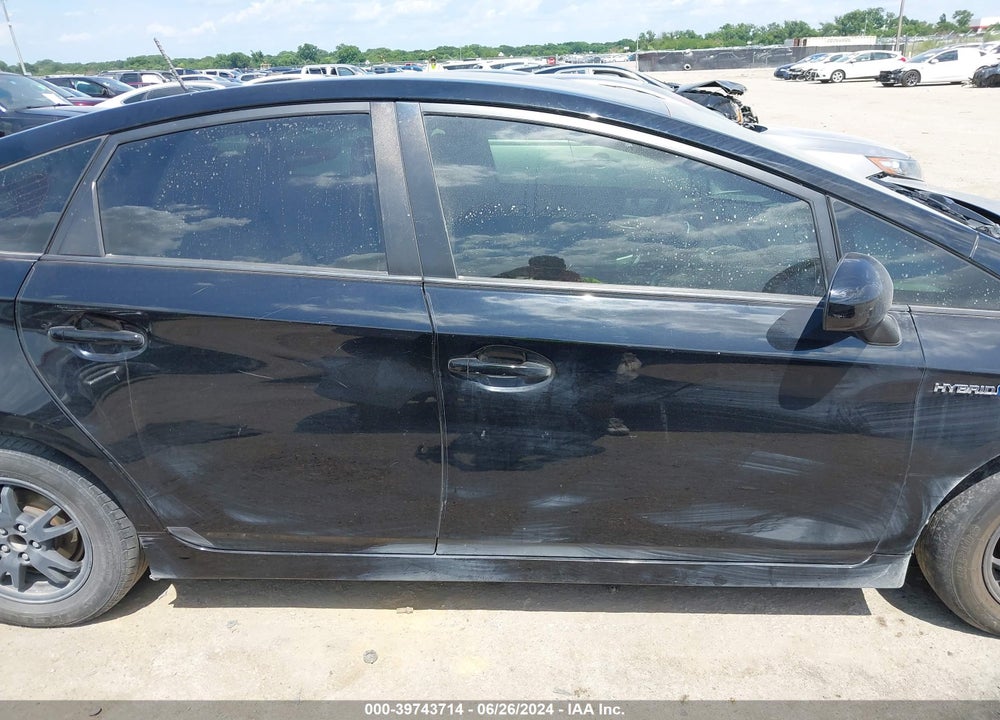2015 TOYOTA PRIUS TWO VIN: JTDKN3DU6F1927807