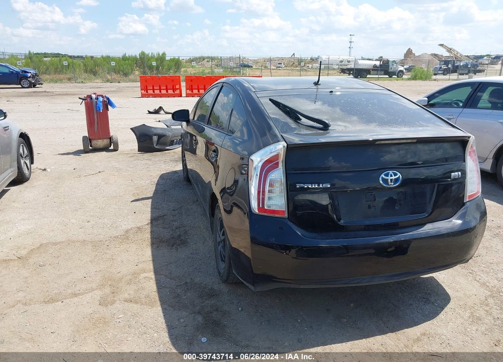 2015 TOYOTA PRIUS TWO VIN: JTDKN3DU6F1927807