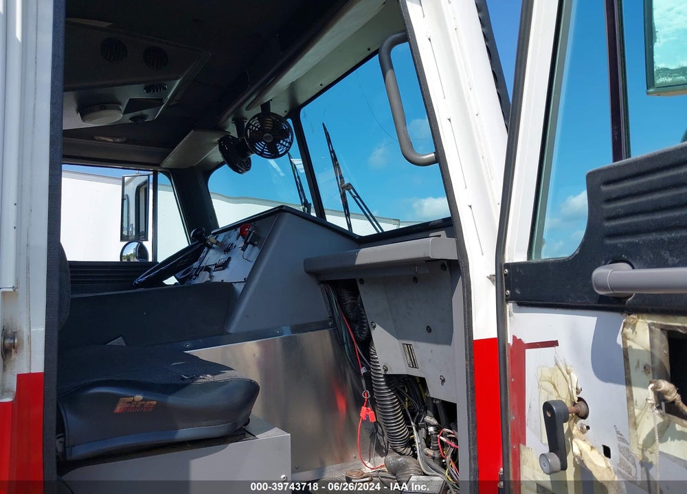 2000 AMERICAN LA FRANCE METROPOLITAN FIRETRUCK VIN: 4Z36MJCB5YRG82230
