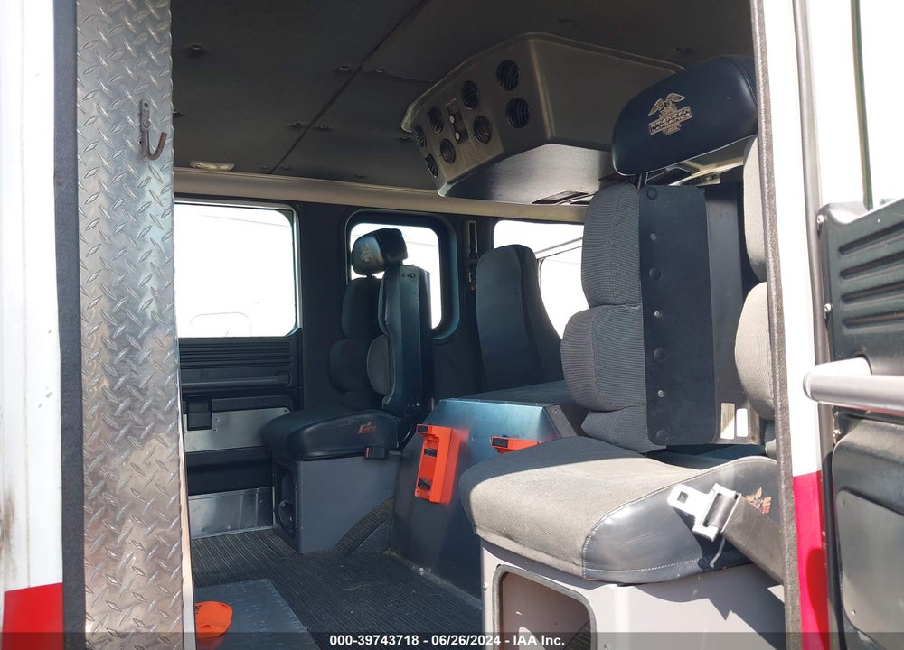2000 AMERICAN LA FRANCE METROPOLITAN FIRETRUCK VIN: 4Z36MJCB5YRG82230