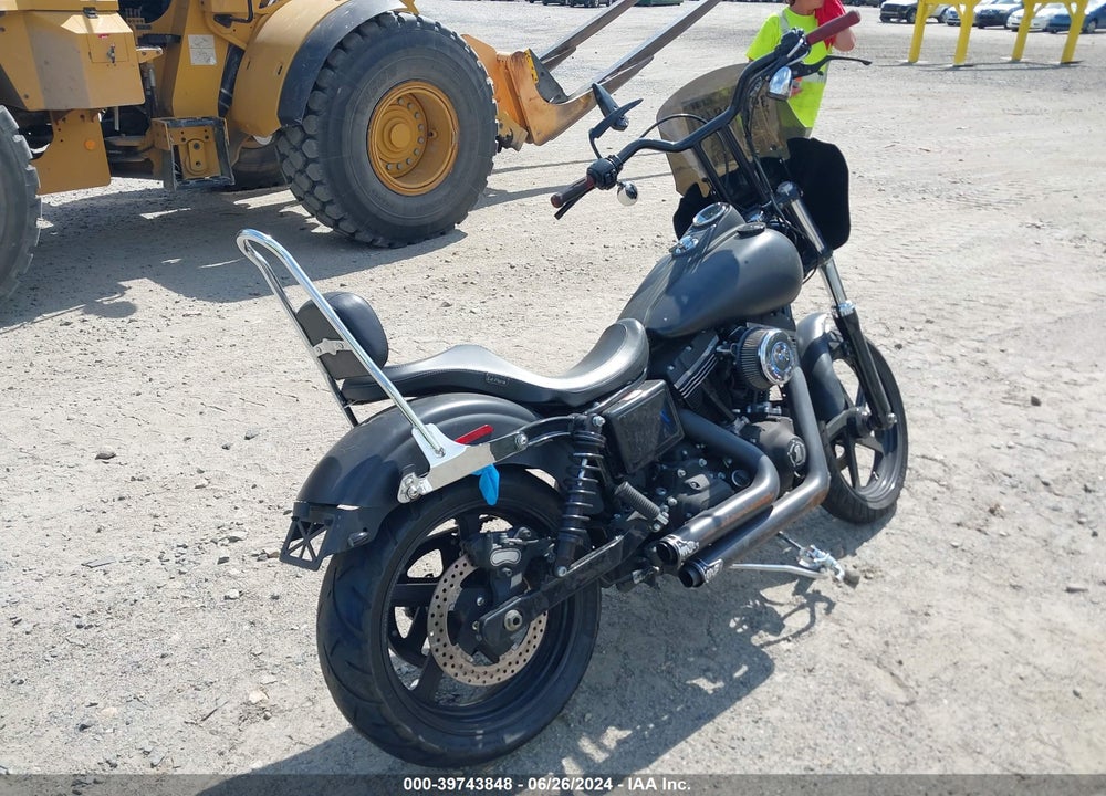 2015 HARLEY-DAVIDSON FXDB DYNA STREET BOB VIN: 1HD1GXM1XFC327748