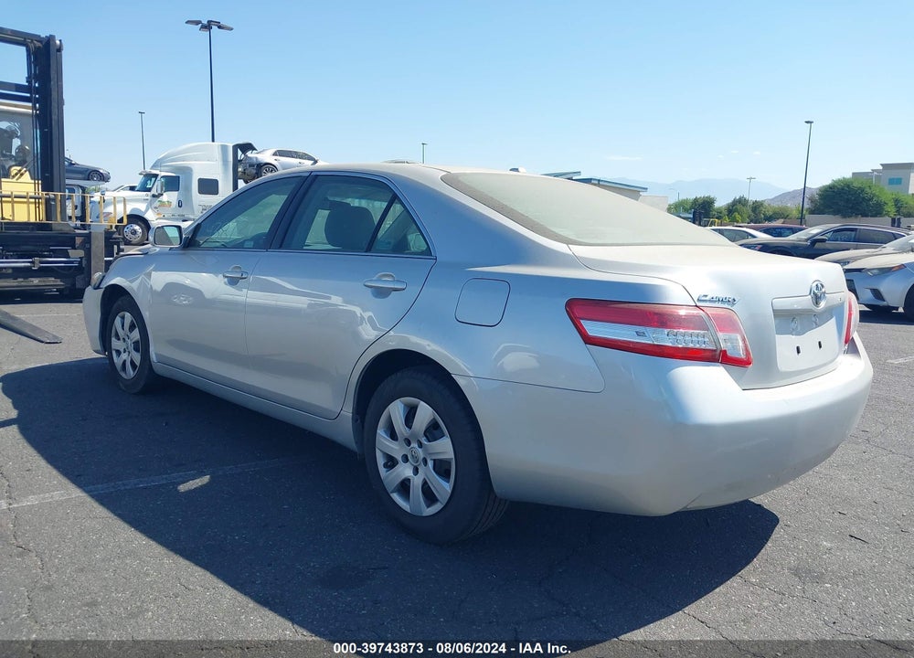 2011 TOYOTA CAMRY LE VIN: 4T1BF3EK5BU609854