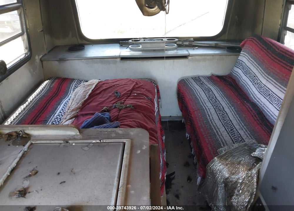 2000 WINNEBAGO EUROVAN/VOLKS MTR HOME VIN: WV3AH4703YH110920