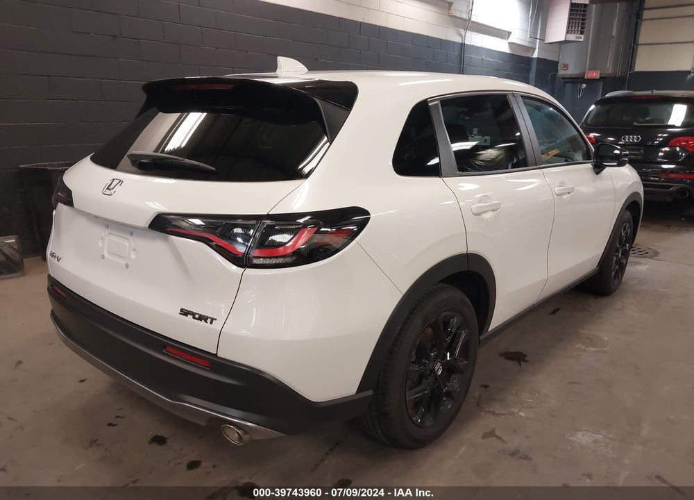 2024 HONDA HR-V AWD SPORT/AWD SPORT W/O BSI VIN: 3CZRZ2H58RM743843