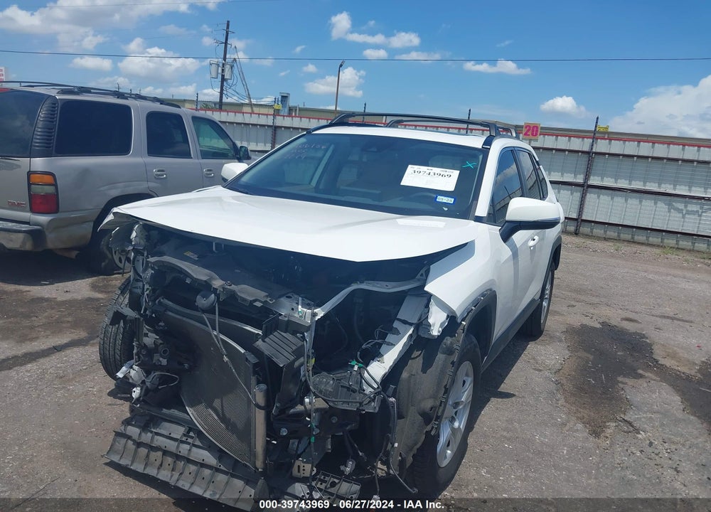 2019 TOYOTA RAV4 XLE VIN: JTMW1RFV7KD511568