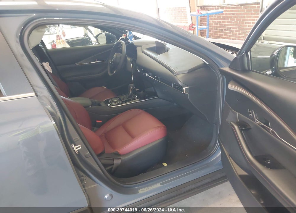 2024 MAZDA CX-30 2.5 S CARBON EDITION VIN: 3MVDMBCM8RM667634